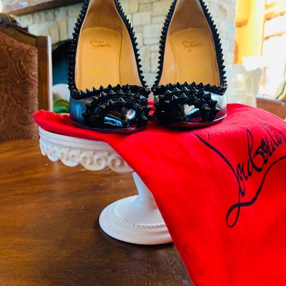 Beautiful C. Louboutin Black Pigalle Spiked Pumps - Picture 7 of 7